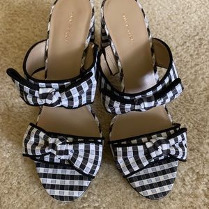 Ann Taylor Block Bow Heel